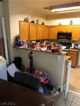 Photo #1: 2304559 Listing