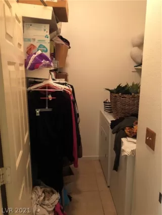 Photo #2: 2304559 Listing