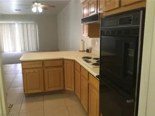 Photo #5: 2304567 Listing 