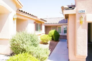 Photo #2: 2304581 Listing