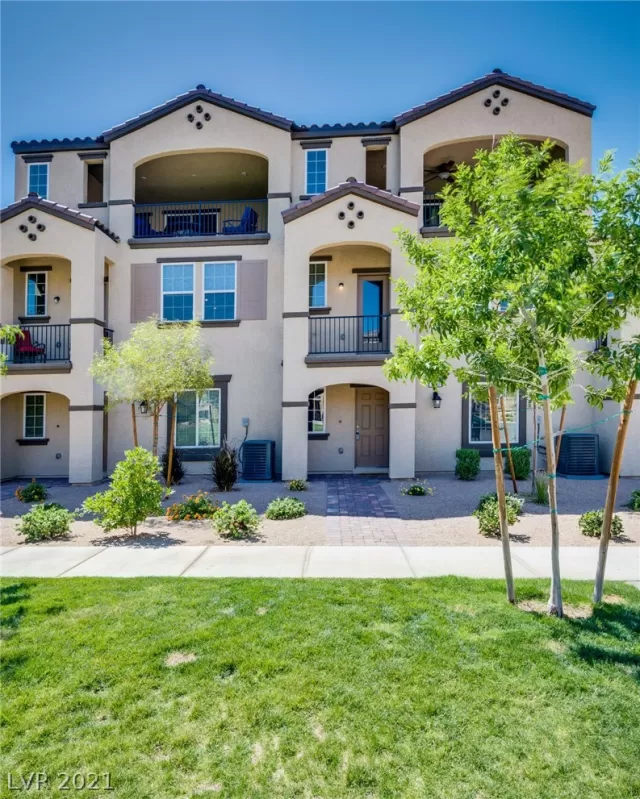 MLS: 2304582 Condo For Sale