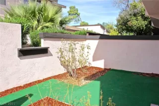 Photo #3: 2304599 Listing 