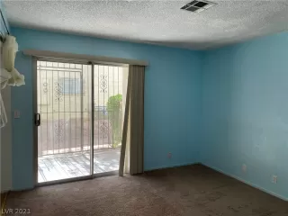 Photo #3: 2304611 Listing 