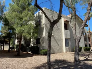 Photo #6: 2304611 Listing 