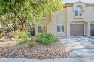 Photo #1: 2304659 Listing