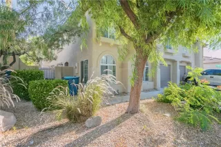 Photo #2: 2304659 Listing