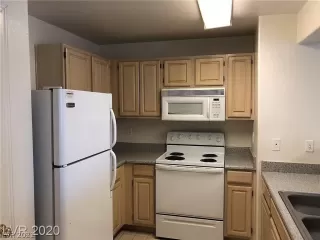 Photo #1: 2304728 Listing 