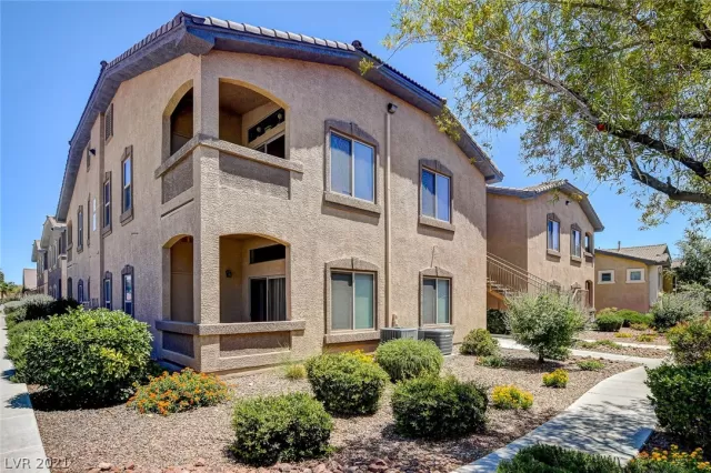 MLS: 2304758 Condo For Sale