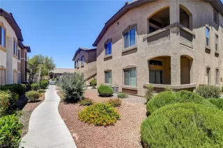 Photo #1: 2304758 Listing