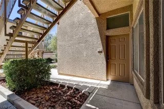 Photo #3: 2304758 Listing