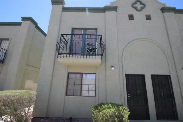 MLS: 2304760 Condo For Sale
