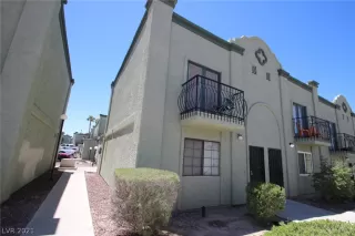 Photo #1: 2304760 Listing 