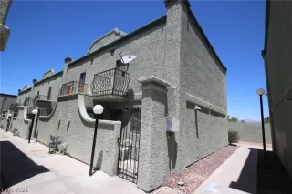 Photo #2: 2304760 Listing 