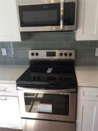 Photo #5: 2304770 Listing 