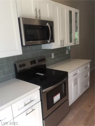 Photo #6: 2304770 Listing 