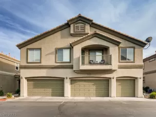 Photo #2: 2304772 Listing