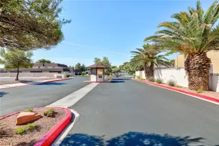 Photo #1: 2304785 Listing