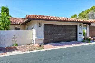 Photo #2: 2304785 Listing