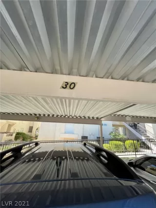 Photo #6: 2304793 Listing 