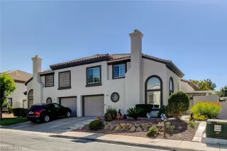 Photo #1: 2304795 Listing 