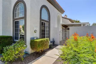 Photo #2: 2304795 Listing 