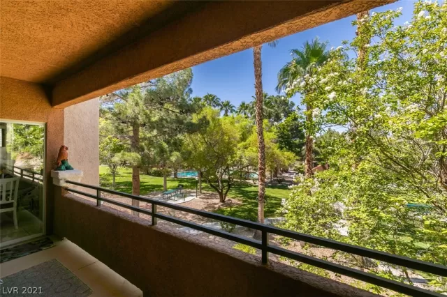 MLS: 2304816 Condo For Sale