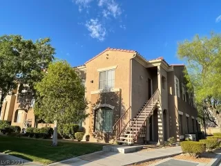 Photo #4: 2304824 Listing