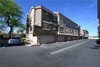 Photo #1: 2304844 Listing 