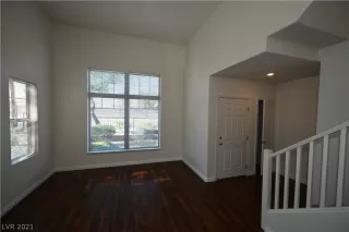 Photo #3: 2304844 Listing 