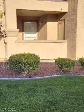 Photo #1: 2304862 Listing 