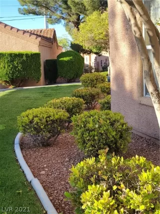 Photo #4: 2304862 Listing 
