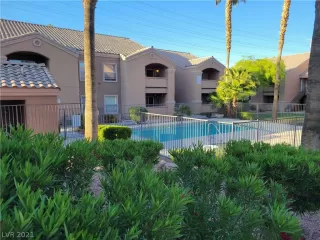 Photo #5: 2304862 Listing 