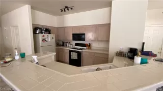 Photo #1: 2304874 Listing