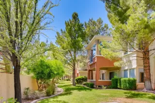 Photo #2: 2304876 Listing 