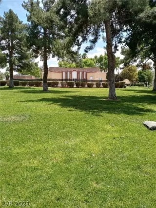 Photo #5: 2304890 Listing