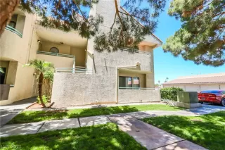 Photo #2: 2304920 Listing 