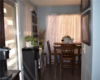 Photo #3: 2304963 Listing 