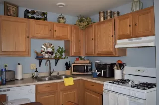 Photo #4: 2304963 Listing 