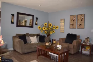 Photo #5: 2304963 Listing 