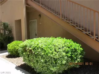 Photo #2: 2304966 Listing 