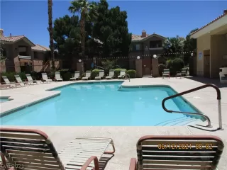 Photo #5: 2304966 Listing 