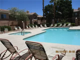 Photo #6: 2304966 Listing 