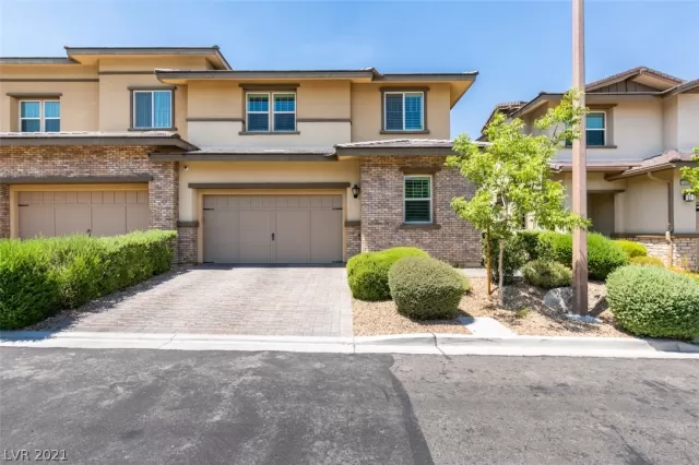 MLS: 2304986 Condo For Sale