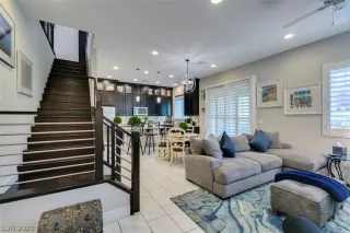 Photo #3: 2304986 Listing 