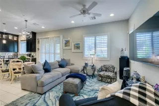 Photo #4: 2304986 Listing 