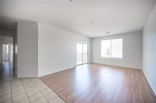 Photo #2: 2305000 Listing 