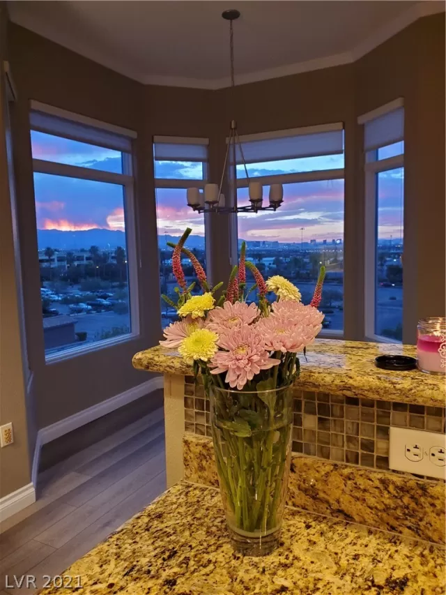 MLS: 2305023 Condo For Sale