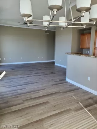 Photo #6: 2305023 Listing 