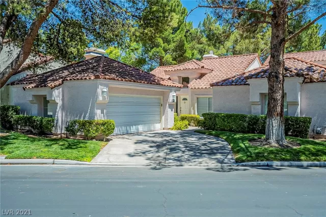 MLS: 2305063 Condo For Sale