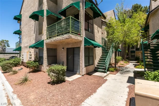 MLS: 2305067 Condo For Sale